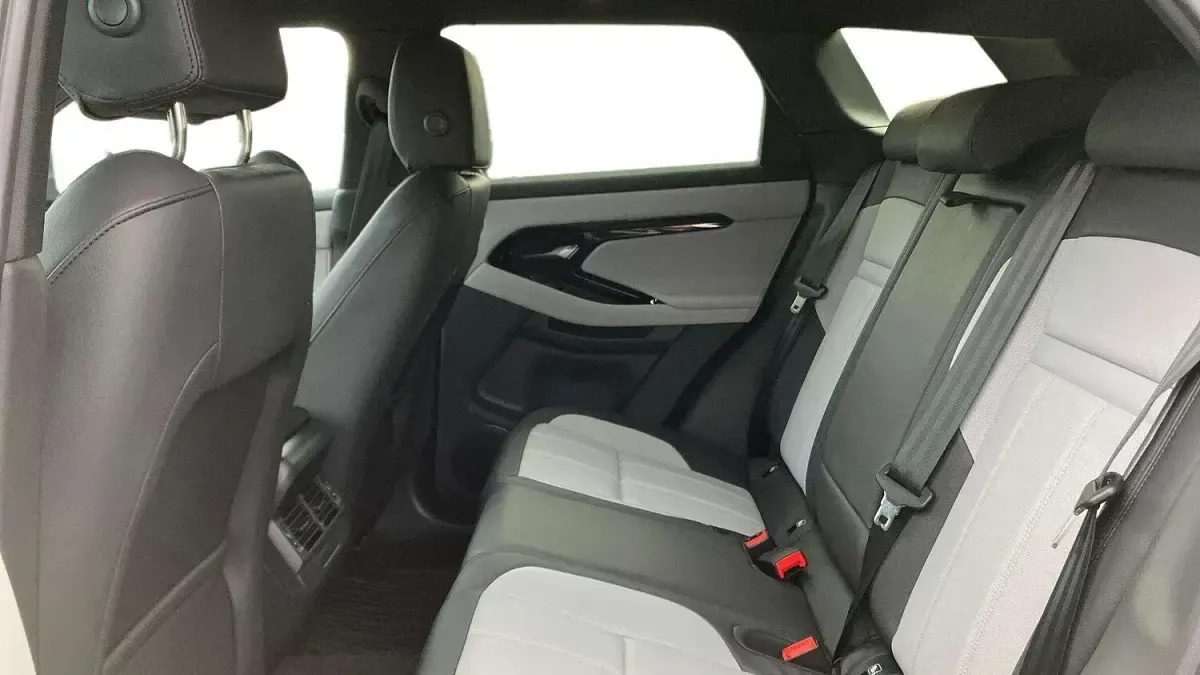 Used Land Rover Range Rover evoque SE Dynamic 2026 Santorini black SUV
