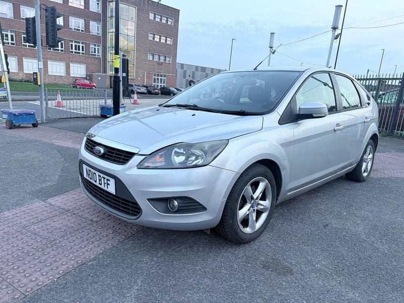 Used Ford Focus Zetec 2010 Silver Hatchback