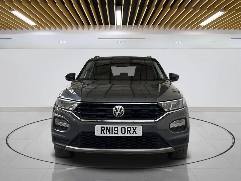 Used VW T-Roc Design 150 HP (110 kW) 2019 Grey SUV
