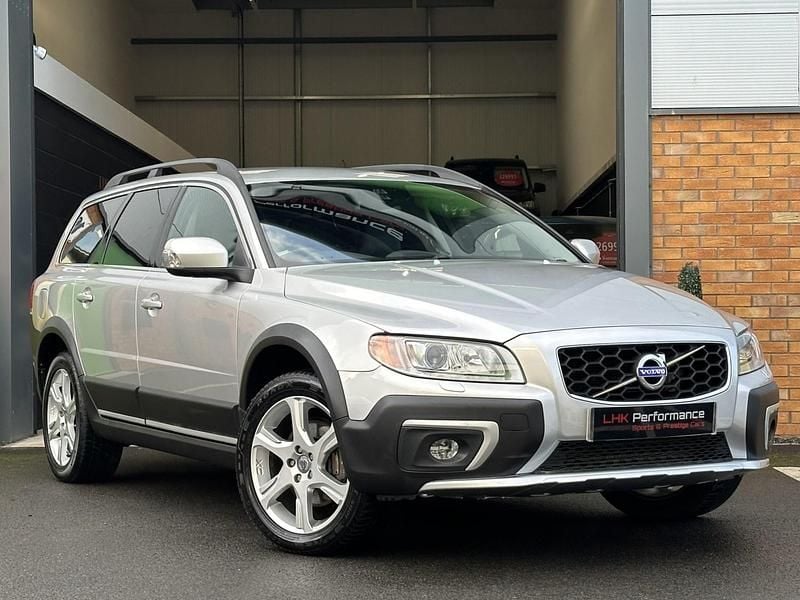 Silver Used 2014 Volvo XC70 SE Lux Estate | £15,995 (Fair price) - Image 1/4