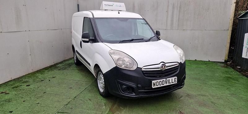 Used Vauxhall Combo 2016 White Van