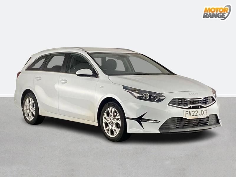 Used Kia Ceed 2022 White Hatchback