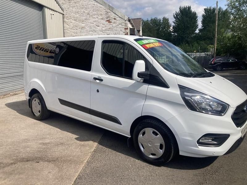 White Used 2019 Ford Transit Custom Trend Estate | £12,995 (Good price) - Image 1/4