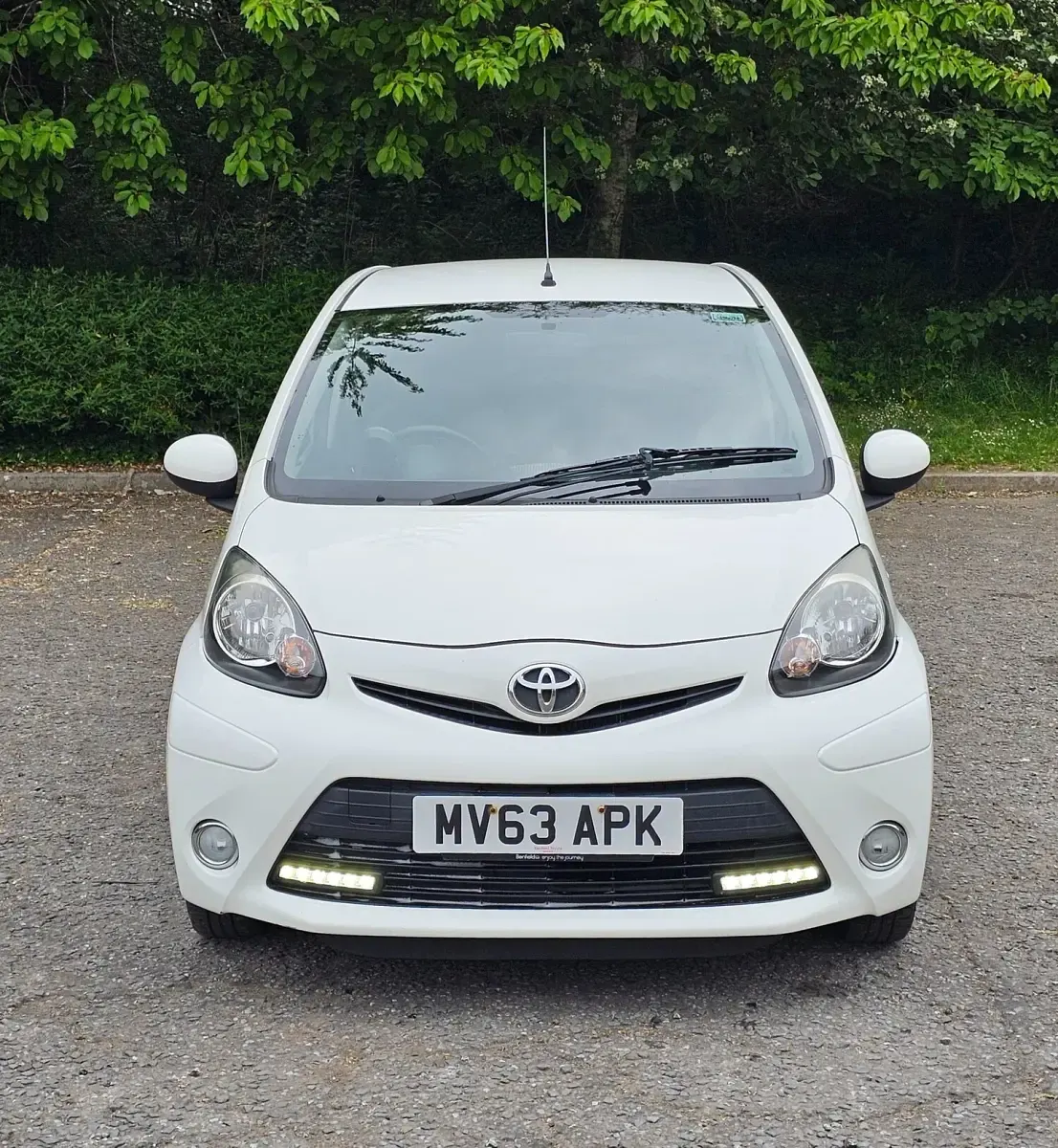 Used Toyota Aygo 68 HP (50 kW) 2013 White Hatchback