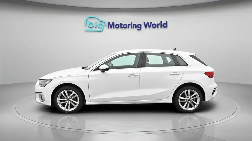 Used Audi A3 Sportback Sport 110 HP (80 kW) 2022 White Hatchback