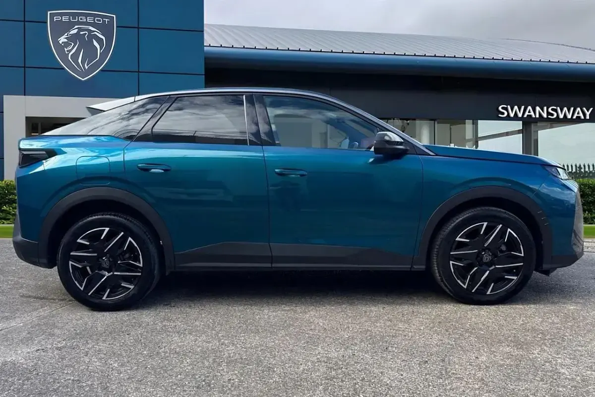 Used Peugeot 3008 Allure 134 HP (98 kW) 2025 Blue SUV
