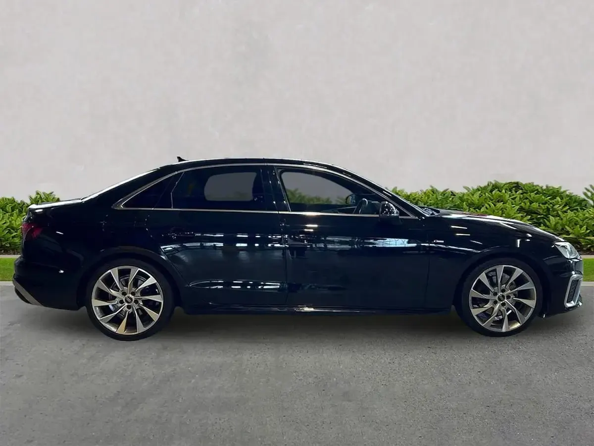 Used Audi A4 S-Line 147 HP (108 kW) 2023 Black Sedan