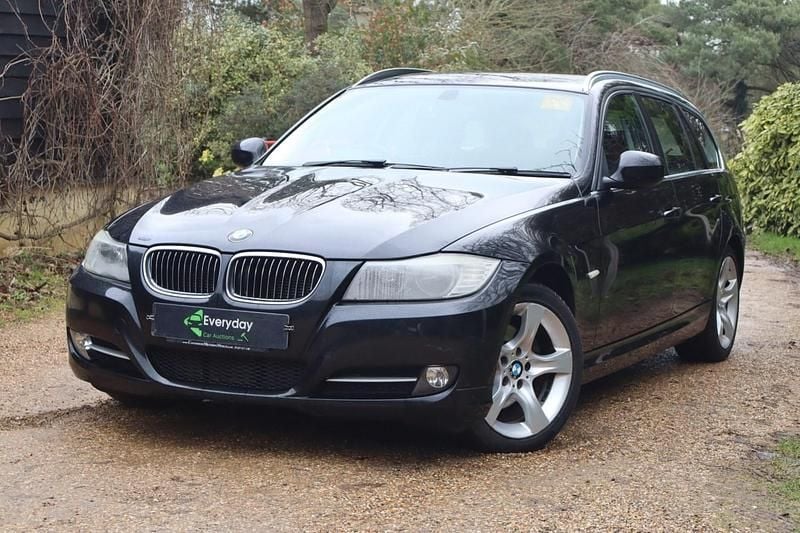Used BMW 320 Exclusive 184 HP (135 kW) 2010 Black Estate