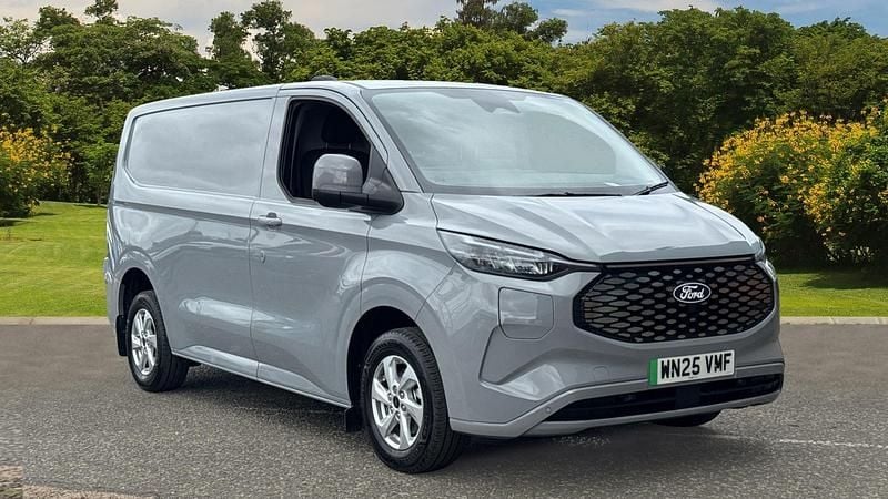 Used 2025 Ford Transit Limited Van | £23,500 (Fair price) - Image 1/4