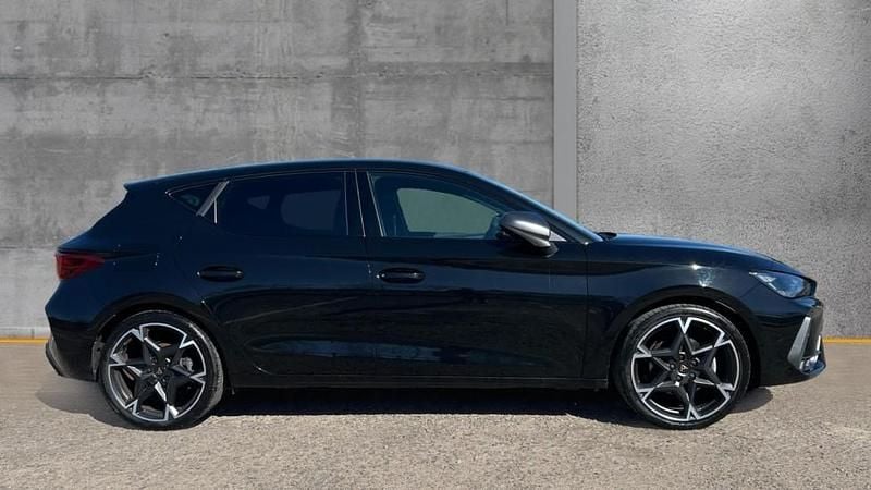 Used Cupra Leon 150 HP (110 kW) 2025 Midnight black