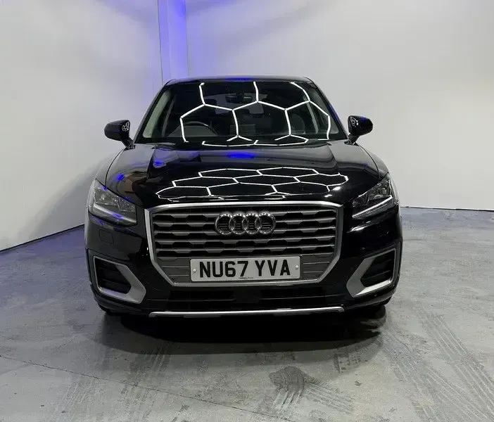 Usado Audi Q2 Sport 150 CV (110 kW) 2017 Negro SUV