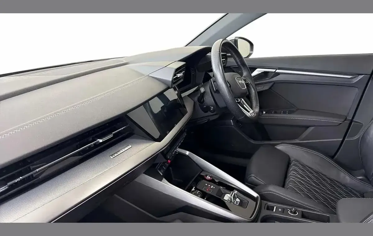 Used Audi S3 Sportback Comfort 306 HP (225 kW) 2021 Blue Hatchback