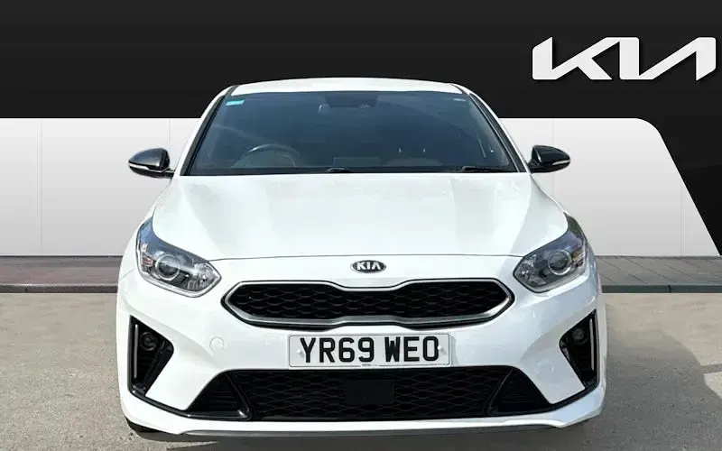 Used Kia ProCeed GT-Line 140 HP (102 kW) 2019 White Estate