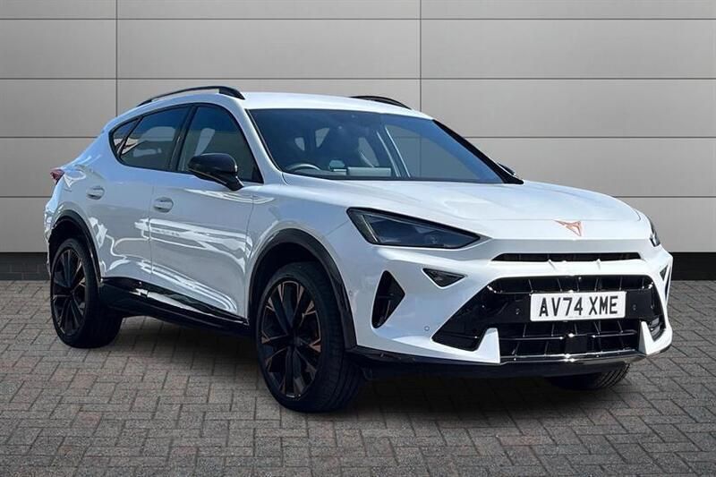 Glacial white Used 2024 Cupra Formentor SUV | £29,990 (Expensive) - Image 1/4