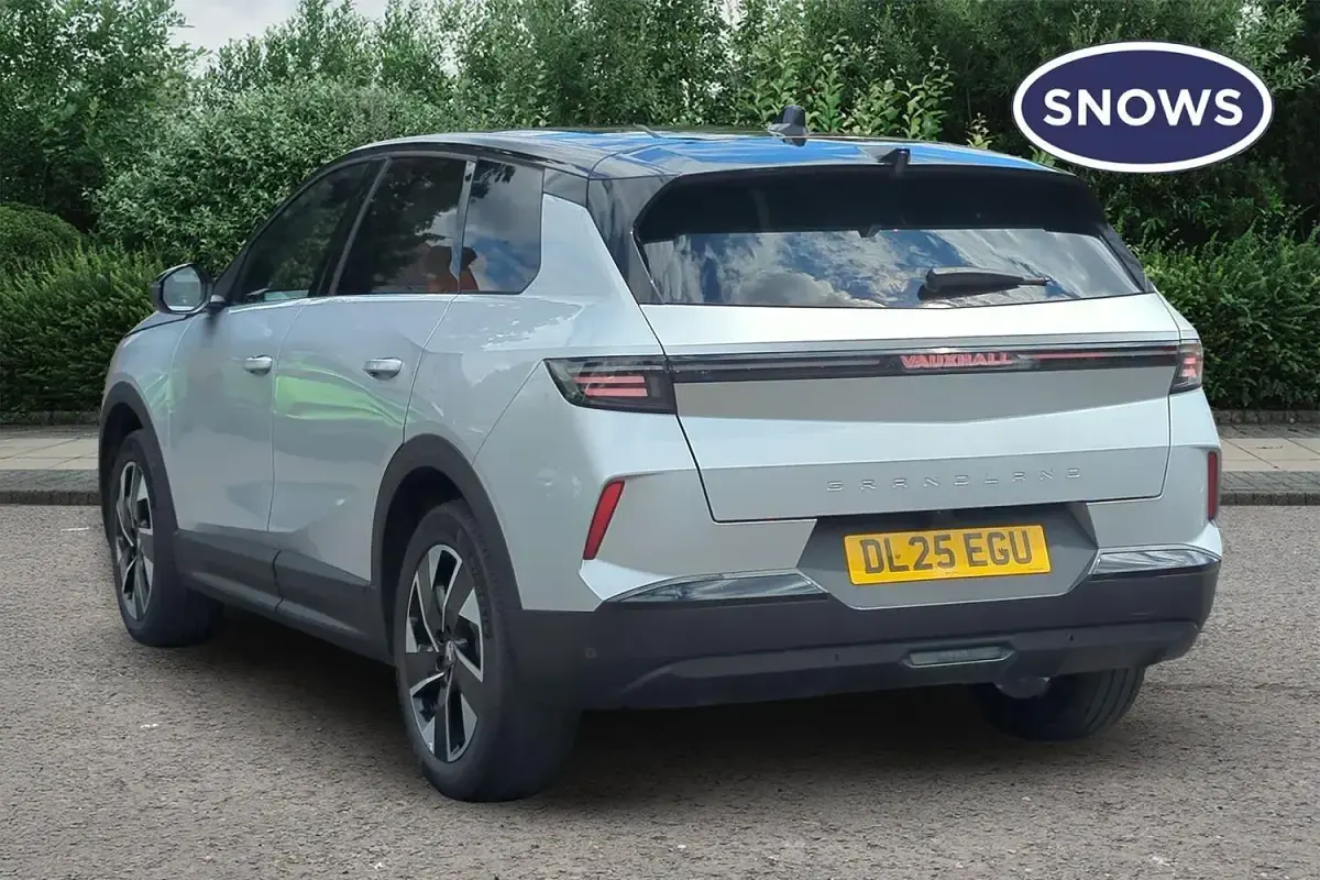 Used Vauxhall Grandland X Ultimate 136 HP (100 kW) 2025 Silver SUV