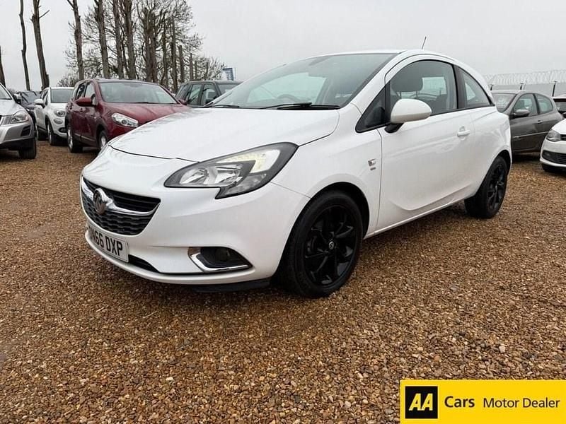 Used Vauxhall Corsa SRi 90 HP (66 kW) 2016 White Hatchback