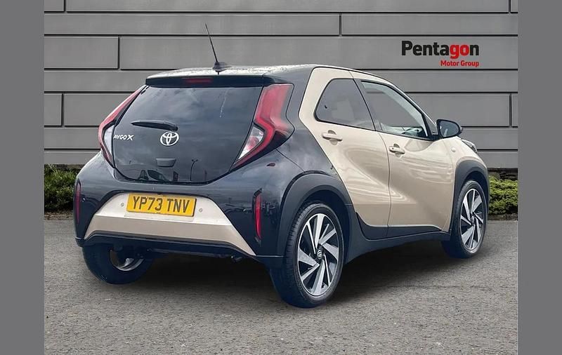 Used Toyota Aygo X 71 HP (52 kW) 2024 Beige SUV