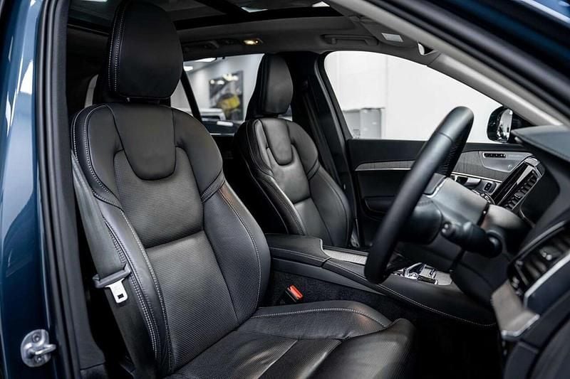 Used Volvo XC90 Ultimate 2023 Blue SUV