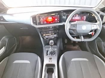 Used Vauxhall Mokka 136 HP (100 kW) 2025 White SUV