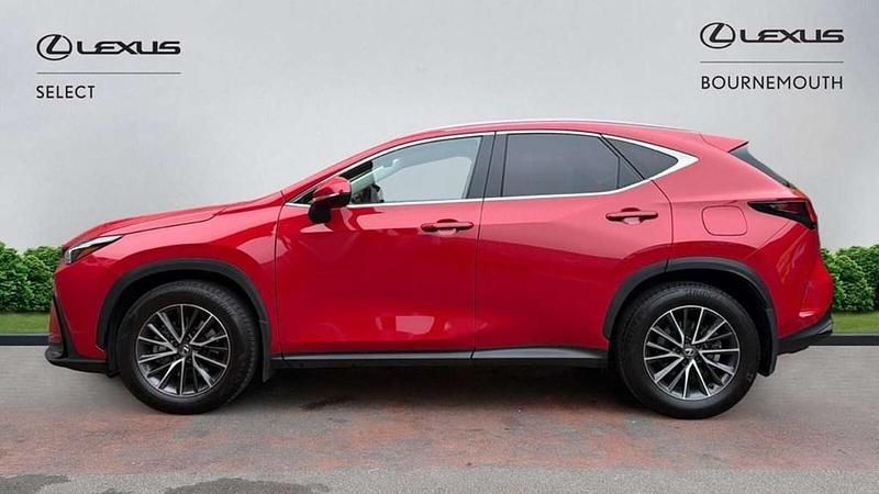 Usado Lexus NX350h 239 CV (175 kW) 2024 Rojo SUV
