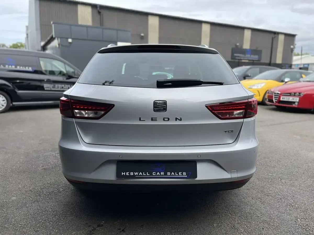 Used Seat Leon SE Dynamic 110 HP (80 kW) 2016 Silver Estate