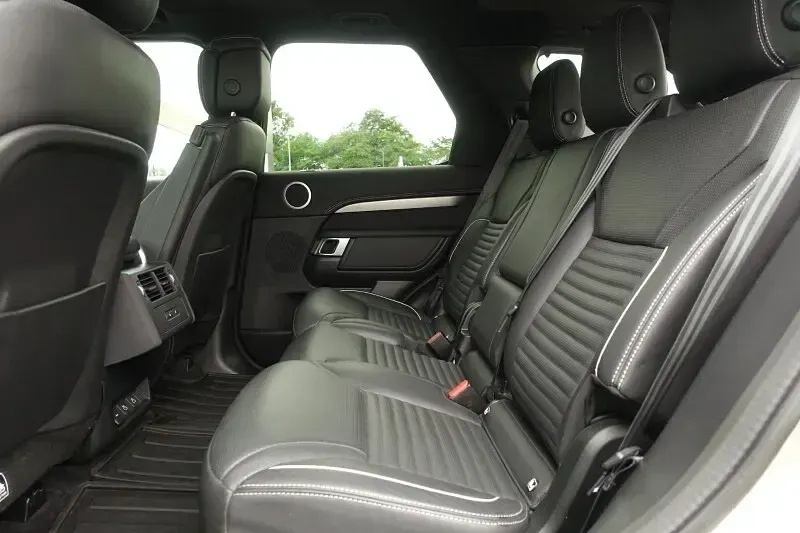 Used Land Rover Discovery HSE Dynamic 2022 Brown SUV