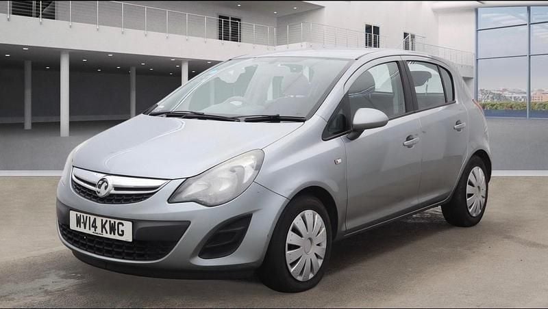 Used Vauxhall Corsa Design Edition 85 HP (62 kW) 2014 Silver Hatchback