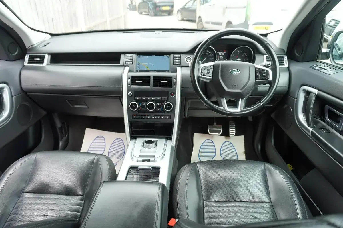 Used Land Rover Discovery Sport HSE Luxury 180 HP (132 kW) 2016 Brown SUV