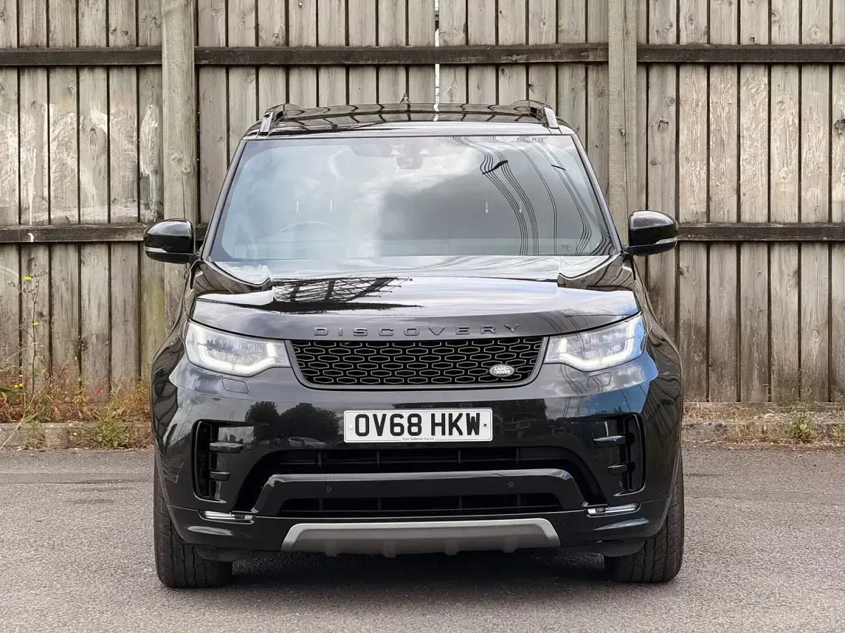 Used Land Rover Discovery 5 HSE 2018 Black SUV