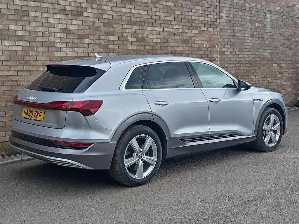 Used Audi e-tron Advanced 230 kW (313 HP) 2020 Silver SUV