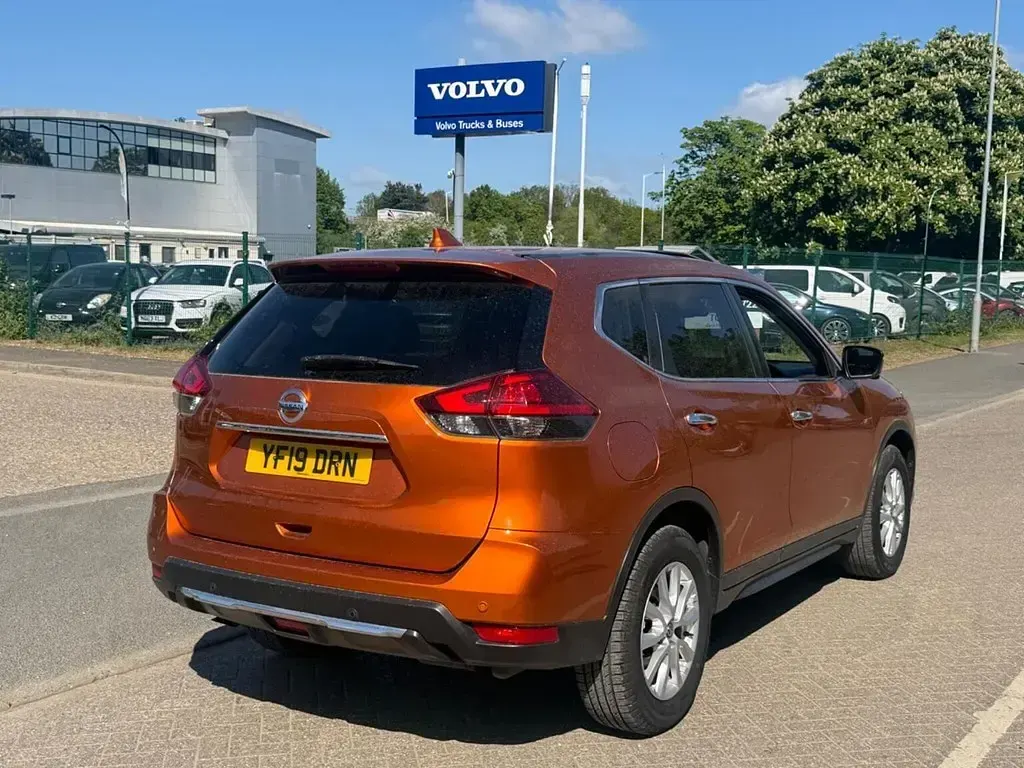Gebraucht Nissan X-Trail Acenta Premium 150 PS (110 kW) 2019 Orange SUV