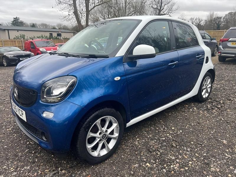 Used Smart ForFour Passion 71 HP (52 kW) 2015 Blue Hatchback