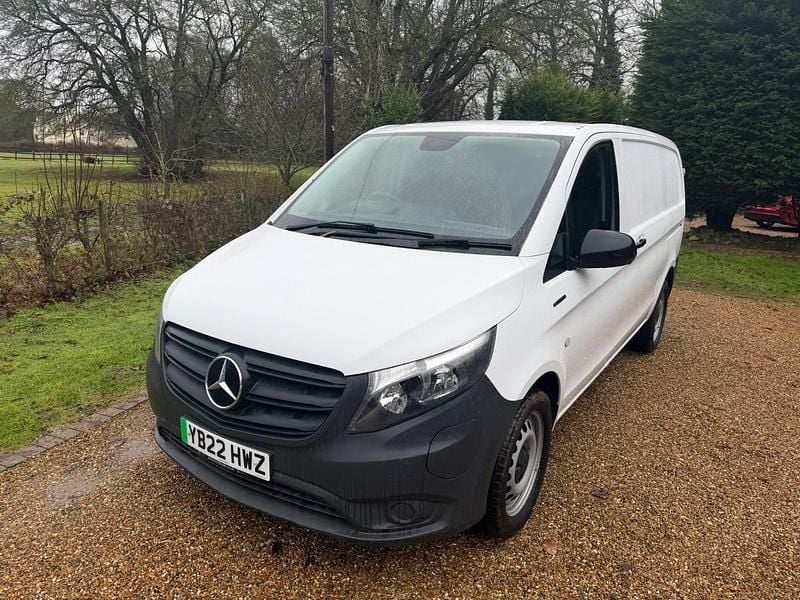 Used Mercedes e-Vito Progressive 85 kW (116 HP) 2022 White MPV