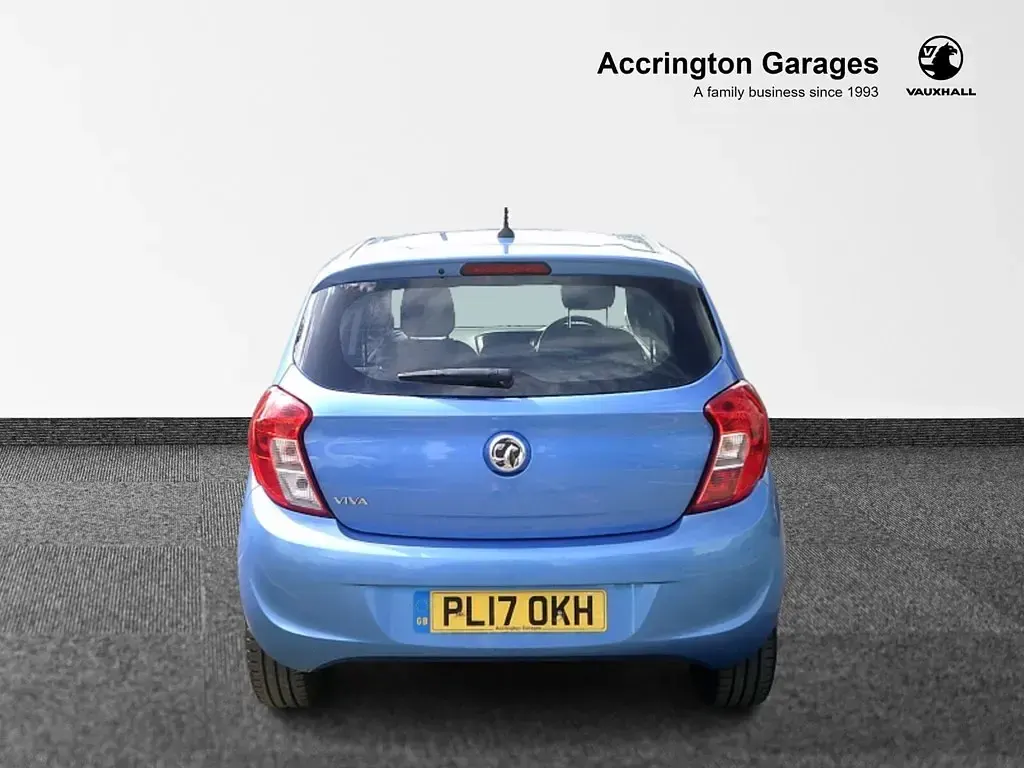 Used Vauxhall Viva 75 HP (55 kW) 2017 Sparkling blue Hatchback