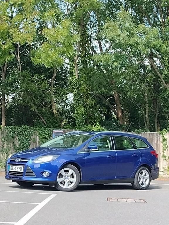 Blue Used 2014 Ford Focus Zetec Estate | £6,995 (Fair price) - Image 1/4