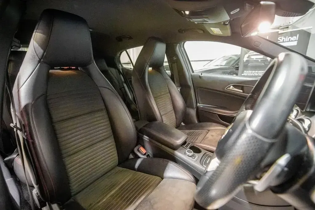 Usado Mercedes GLA220 Executive 177 HP (130 kW) 2017 Cinzento SUV