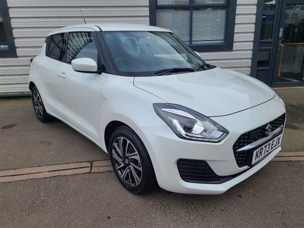 White Used 2023 Suzuki Swift SZ-L Hatchback | £13,995 (Fair price) - Image 1/1