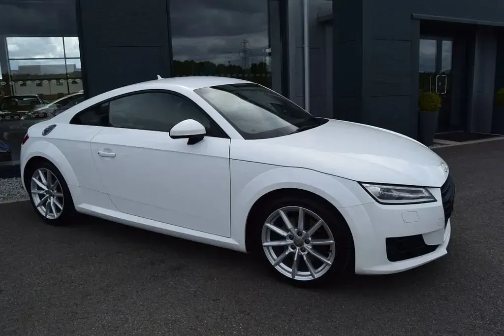 Begagnad Audi TT Sport 184 HK (135 kW) 2016 Vit Sportkupé