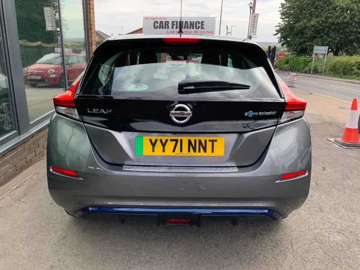 Used Nissan Leaf Acenta 110 kW (150 HP) 2021 Grey Hatchback