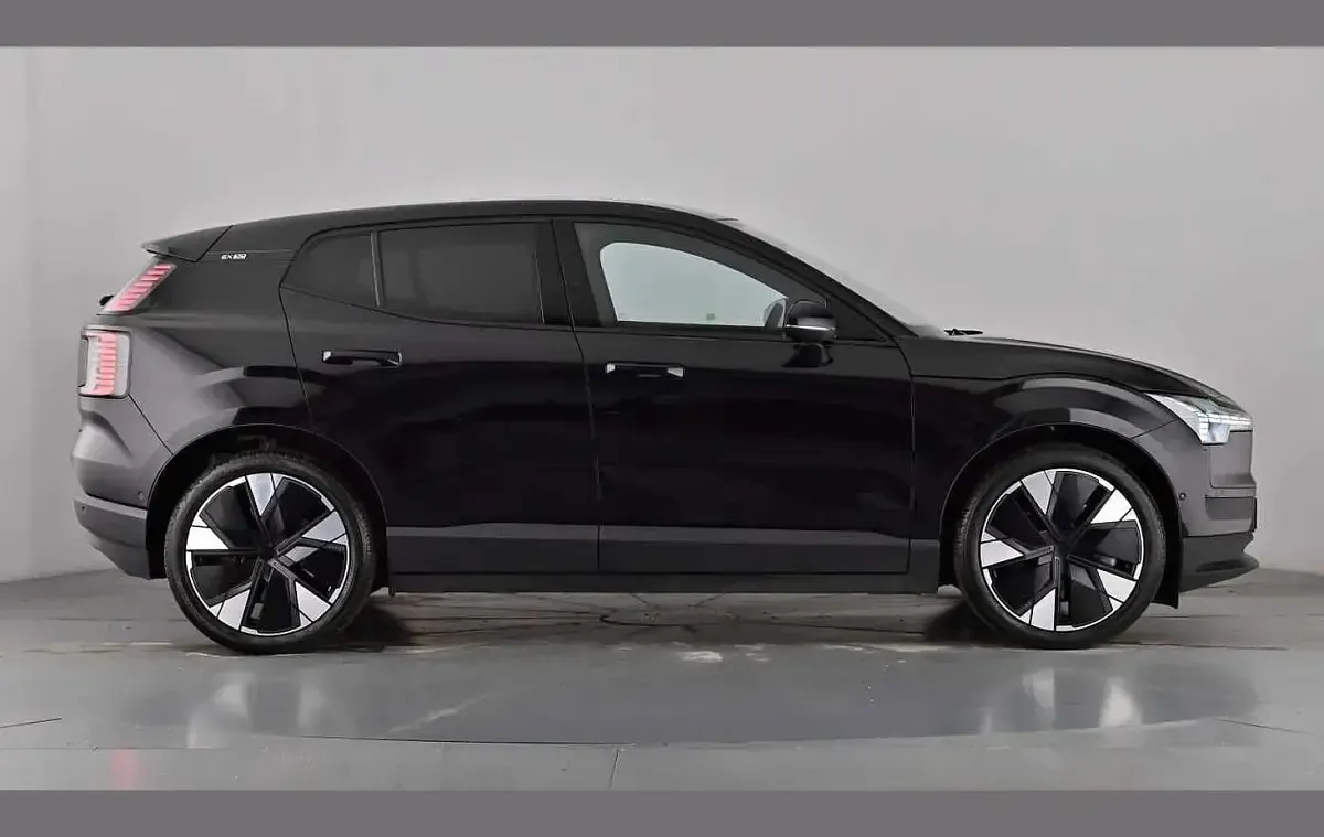 Used Volvo EX30 Performance 314 kW (428 HP) 2025 Onyx black SUV