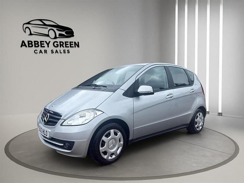Used Mercedes A160 Classic 95 HP (69 kW) 2012 Silver Hatchback