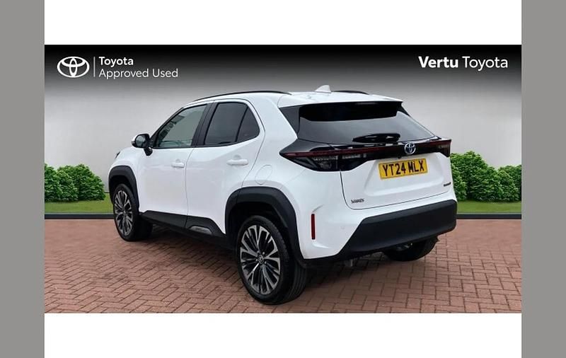 Usado Toyota Yaris Cross 113 HP (83 kW) 2024 Branco SUV