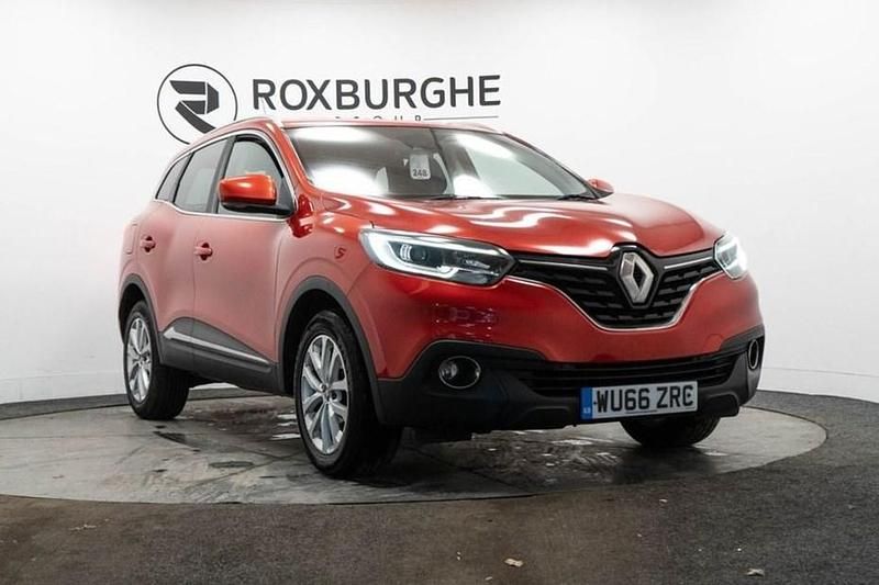 Red Used 2016 Renault Kadjar Dynamique SUV | £5,995 (Fair price) - Image 1/1