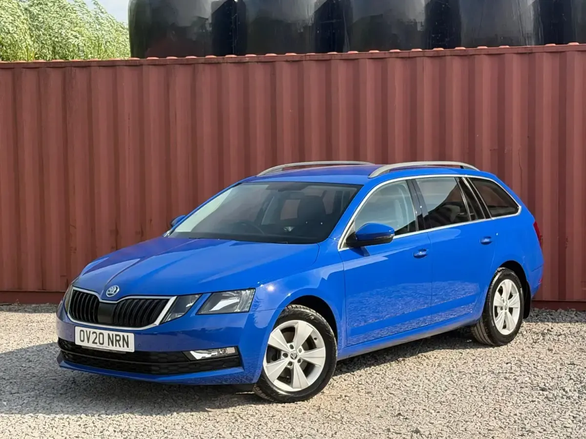 Used Skoda Octavia SE Technology 150 HP (110 kW) 2020 Blue Estate