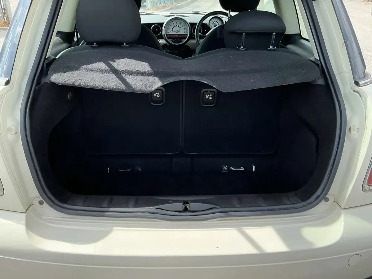 Used Mini ONE Hatch 98 HP (72 kW) 2013 White Hatchback