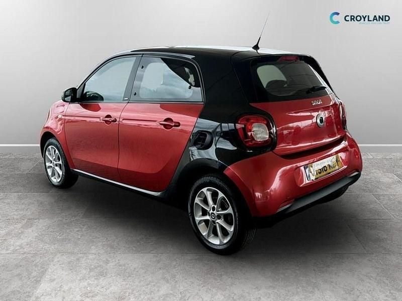 Used Smart ForFour Passion 71 HP (52 kW) 2016 Red Hatchback