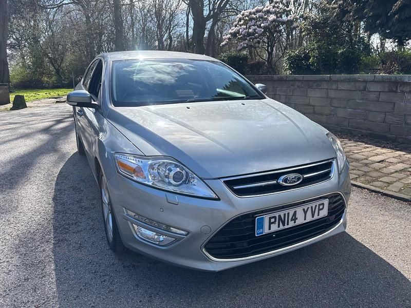 Used Ford Mondeo Business Edition 163 HP (119 kW) 2014 Silver Hatchback