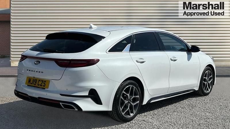 Used Kia ProCeed GT-Line 136 HP (100 kW) 2019 White Estate