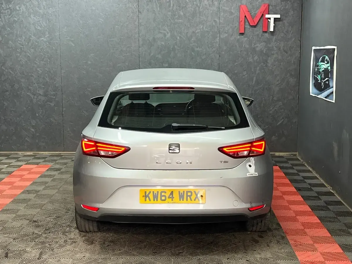 Used Seat Leon SE 110 HP (80 kW) 2015 Silver Hatchback
