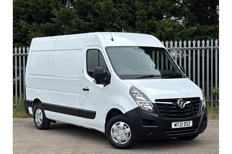 White Used 2021 Vauxhall Movano Edition Van | £12,882 (Fair price) - Image 1/4